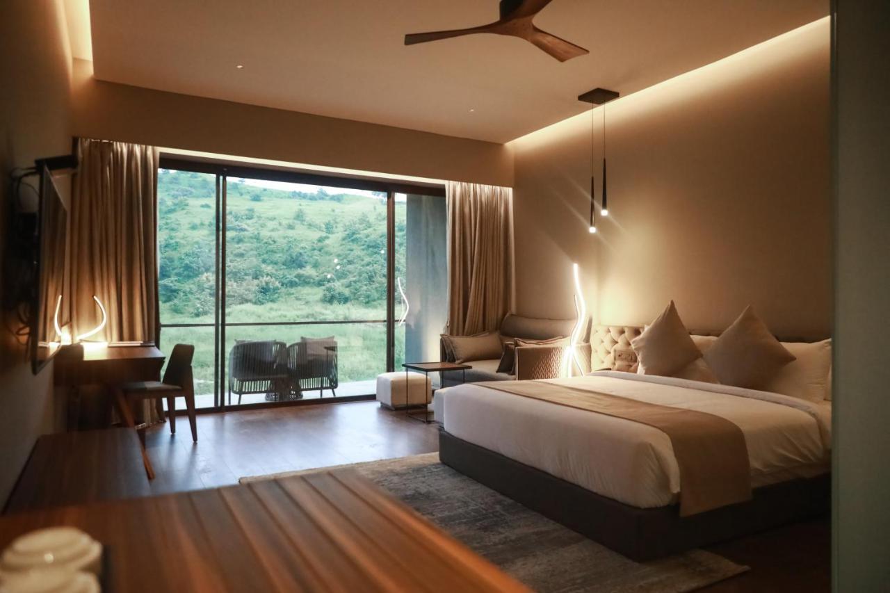 Aria Resort & Spa Nashik Exterior photo