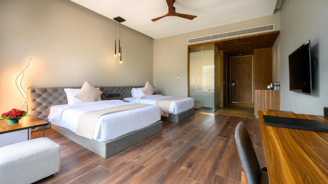 Aria Resort & Spa Nashik Exterior photo