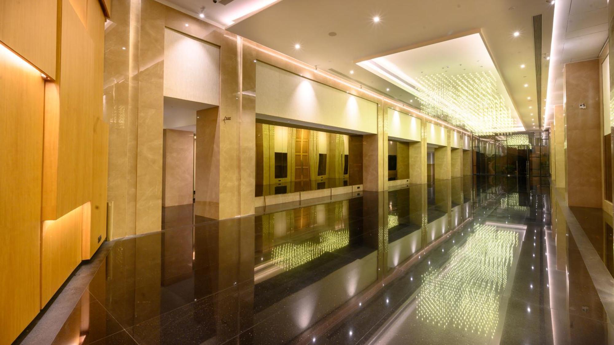 Aria Resort & Spa Nashik Exterior photo