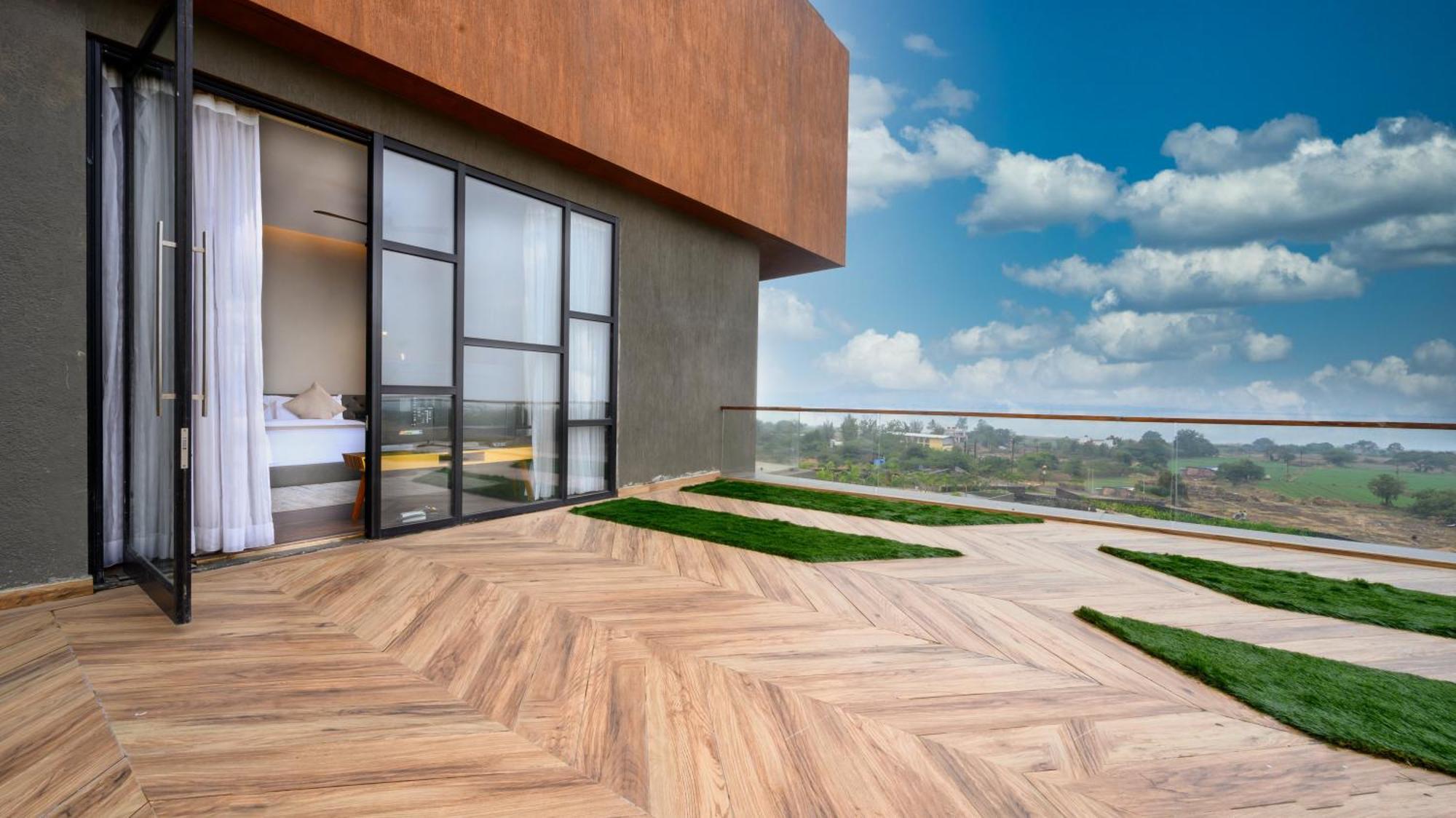Aria Resort & Spa Nashik Exterior photo