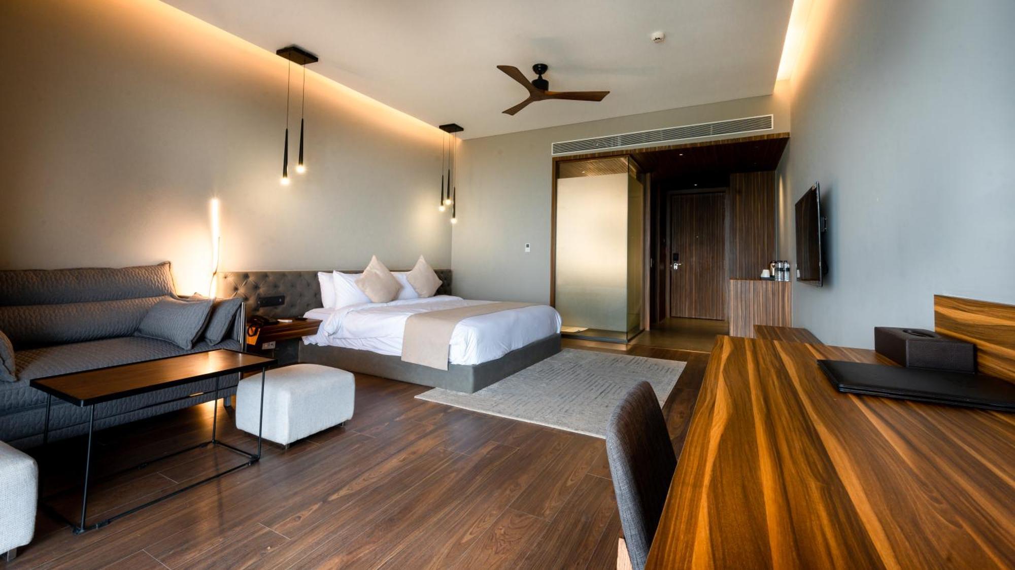 Aria Resort & Spa Nashik Exterior photo